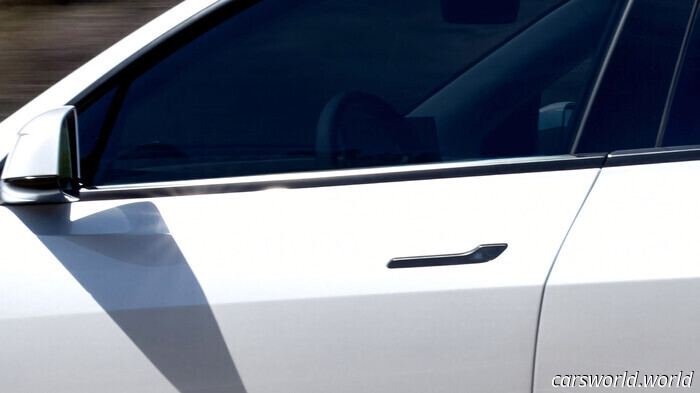 EU Regulators Warn That Drivers Are Dying Inside Vehicles with Electric Door Handles | Carscoops